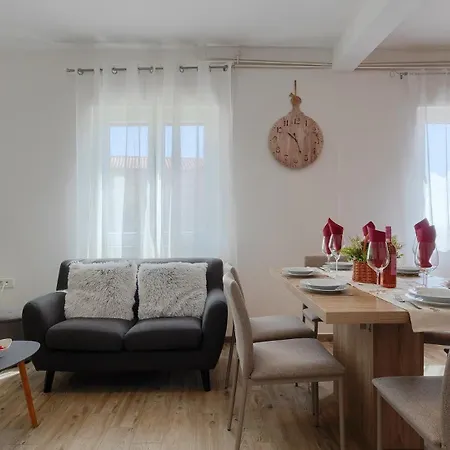 Josip By Guide Apartament Ližnjan